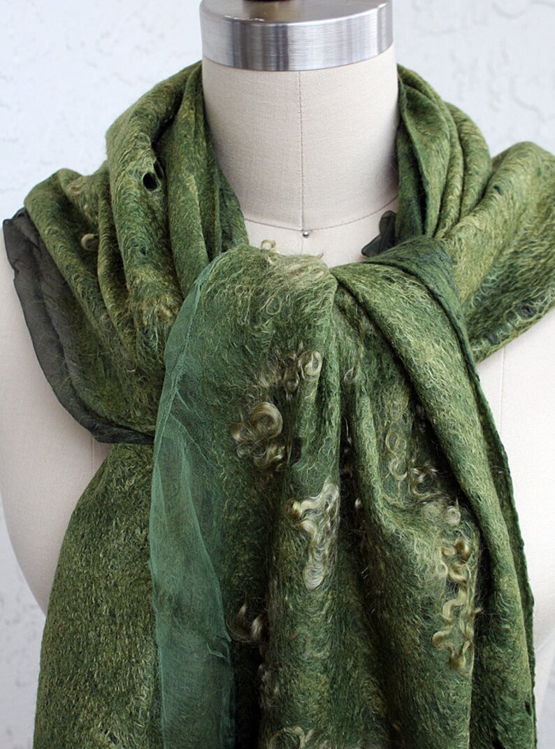 SALE 2 oz Viscose Fiber Extra Fine Nuno Wet Felting Supply Spinning Fiber Roving tops green paper making textile art silk alternative fibre