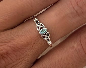 Celtic Shell Ring – Sterling Silver Knotwork Shell Band, Boho Ocean Inspired Jewelry