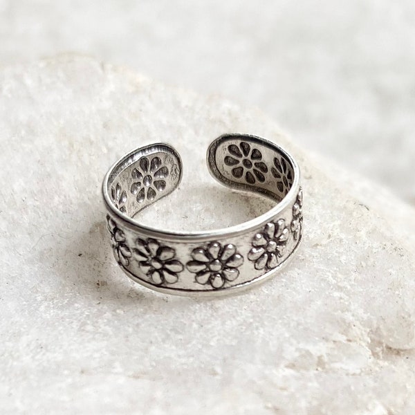 Sterling Silver flower Adjustable Toe Ring, Boho Toe Ring Sandals