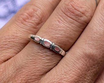 Pink Shell Ring in Sterling Silver – Mother of Pearl Band, Ocean Inspired Minimal Jewelry