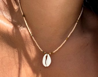 Cowrie Shell Necklace – Peach Beaded Choker – Boho Beach Shell Necklace Gift