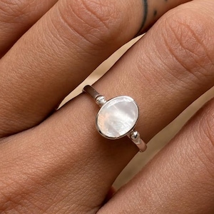 Oval Shell Ring – Sterling Silver Mother of Pearl or Abalone Ring – Ocean Inspired Dainty Beach Jewelry