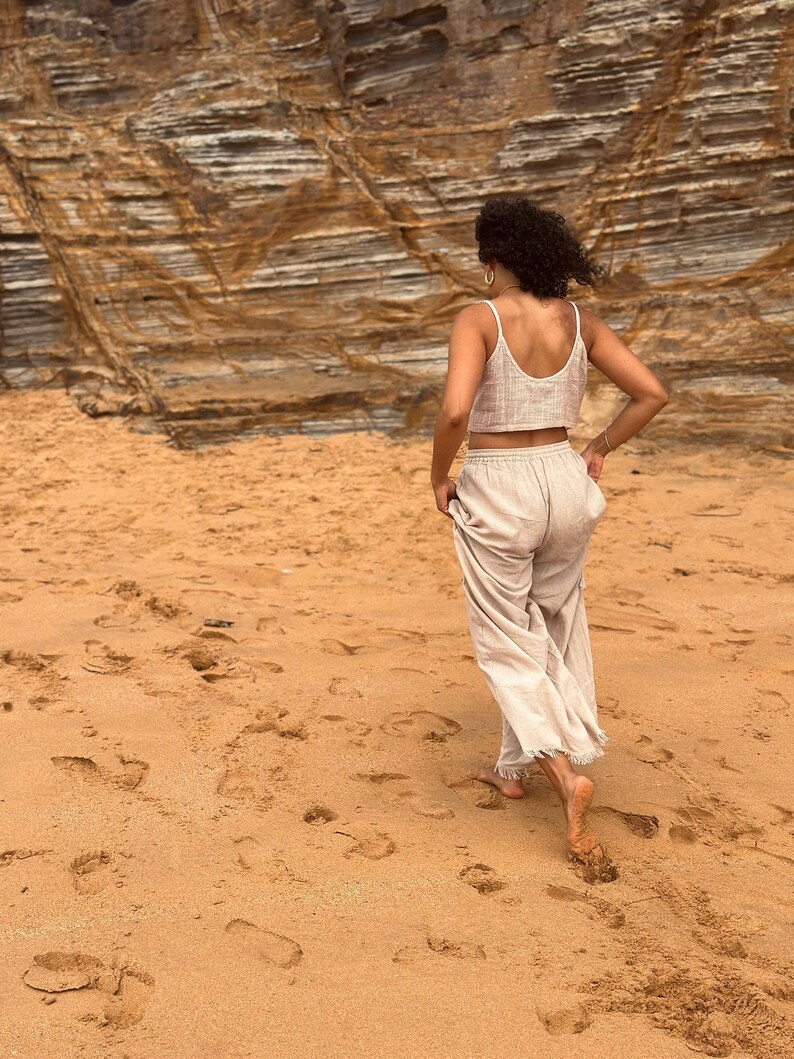 AHIMSA Weite Hose aus Naturbaumwolle, leichte Yogahose aus Baumwolle, fließende Bio-Baumwollhose mit Kordelzug, lockere und bequeme Boho-Hose Bild 13