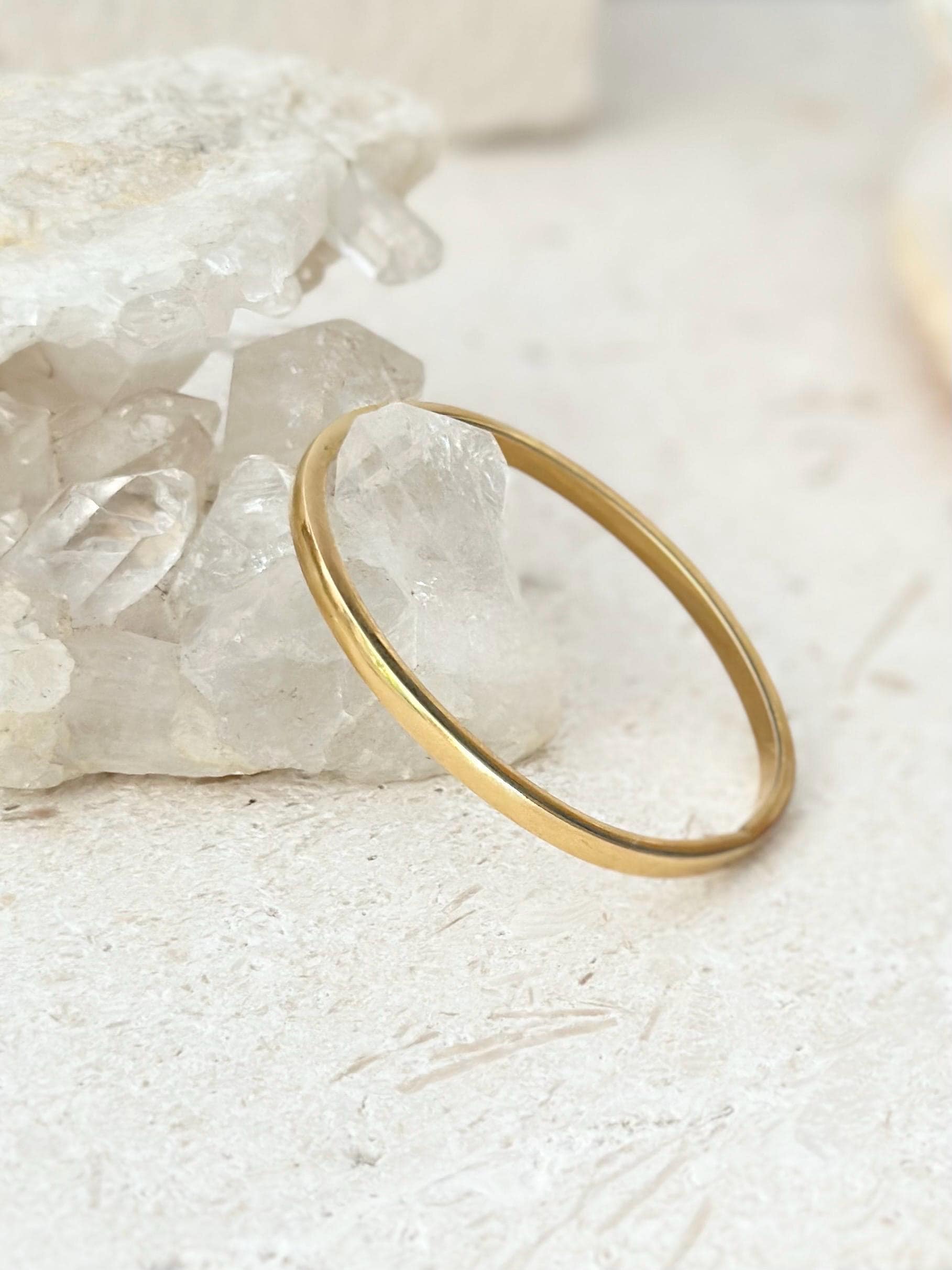 Klassischer Goldarmreif Anlaufgesch tzter Armreif Aus 18K Gold klassischer-goldarmreif-anlaufgesch-tzter-armreif-aus-18k-gold