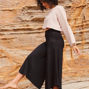 Pantaloni neri a gamba larga - Cotone biologico elasticizzato - Abbigliamento da casa in stile boho per yoga e relax immagine 8