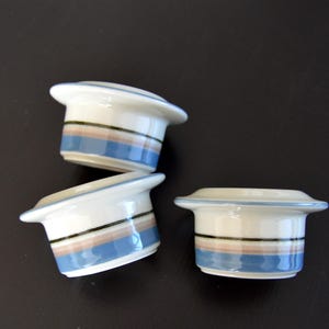 Vintage Arabia Finland Uhtua Egg Cups Scandinavian Set of 3 Inkeri Leivo 1980s Arabia of Finland Ceramic Eggcups