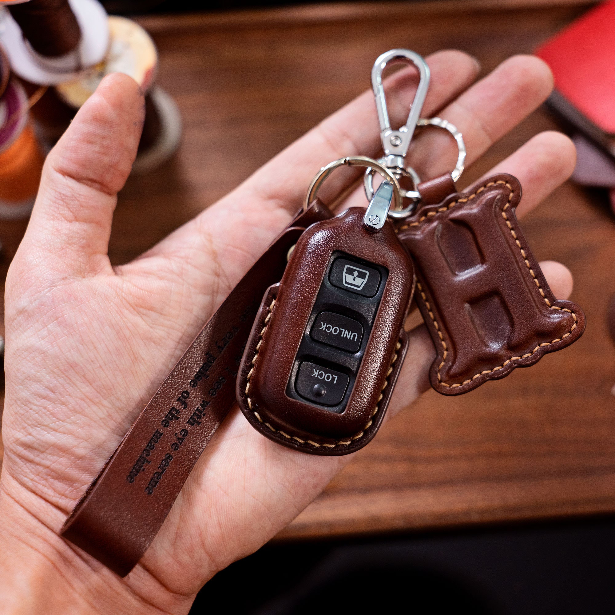 1 set Porte-clés et étui à clés de voiture compatible avec Toyota