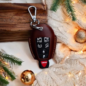 Leather Key Fob Cover for Chrysler Dodge Challenger Charger Durango Grand Caravan Journey Magnum Ram Commander Grand Cherokee Xmas Gift