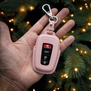Leather Key Cover For 2020 2024 RAV4 Camry Corolla Avalon C-HR Prius GT86 Highlander Christmas Gift Xmas Gift