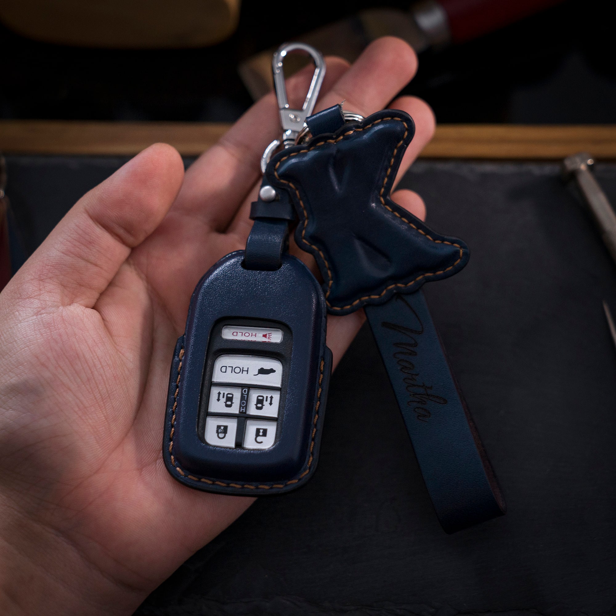 Auto Car Keychain Leather Business Key Chain for Key Fob and Key With Key  Ring and Metal Carabiner Hook, Land Rover price in UAE,  UAE