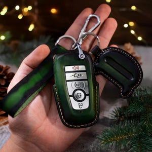 Handcrafted Leather Key Case For Bronco Explorer Mustang Fusion Escape F150 F250 F350 F450 F550 Edge Christmas Gift Xmas Gift