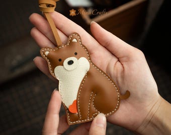 Brelok do torebki z motywem psa rasy shiba inu – ręcznie robiony brelok z motywem psa, brelok z motywem shiba inu, dodatek do torebki, prezent dla niej – Minocrafts