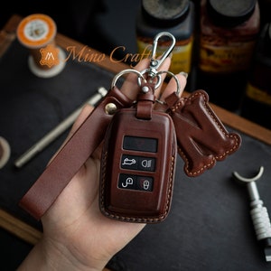 Leather Car Key Fob Case Cover Holder Compatible with Rover 2018 2019 2020 Discovery Rover Sport Evoque Smart Key