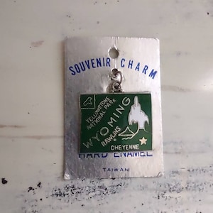Vintage Wyoming State Yellowstone Cheyenne Rawlins Cloisonne Hard Enamel Collectible Souvenir Travel Charm On Original Card NOS Circa 1960&#39;s