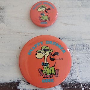 Vintage Odie Dog Snappy Dresser Buttons Garfield The Cat Cartoon Series Character by Jim Davis Circa 1980&#39;s