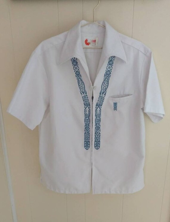 Vintage Iolani Hawaiian Men's Size L Blue and White Button Down