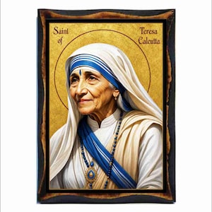 Puede incluir: Una placa de pared rectangular con un retrato de Santa Teresa de Calcuta. Lleva un tocado blanco con rayas azules y un sari a juego. El fondo es dorado con un halo circular. El texto dice Saint of Teresa Calcutta en la parte superior.