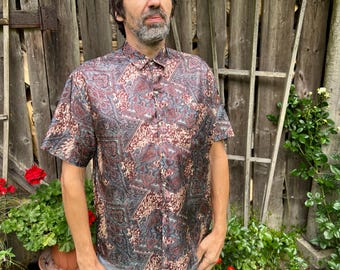 Vintage Mens Silk T-Shirt Short Sleeve Shirt with Parrots Bohemian Summer Shirt Size Medium Comfortable Silk Summer Shirt