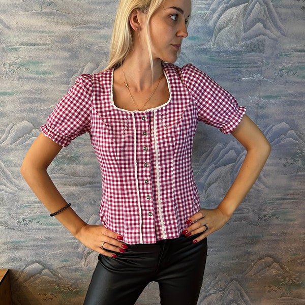 Vintage chemise à carreaux autrichienne chemisier Dirndl femme chemise à manches courtes chemise à carreaux folklorique bavaroise traditionnelle chemisier Trachten moyen