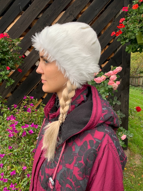 Vintage White Faux Fur Hat White Fur Hat Fuzzy Light Warm  display picture 1