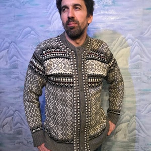 Vintage 80s nórdico unissex folk suéter cardigã de lã quente casaco norueguês cinza branco tamanho médio