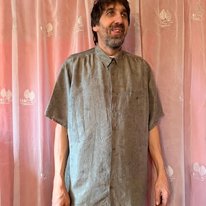 Vintage Mens Silk T-Shirt Patterned Short Sleeve Silk Shirt Bohemian Summer Polo Shirt Size Extra Large Comfortable Silk Abstract Shirt