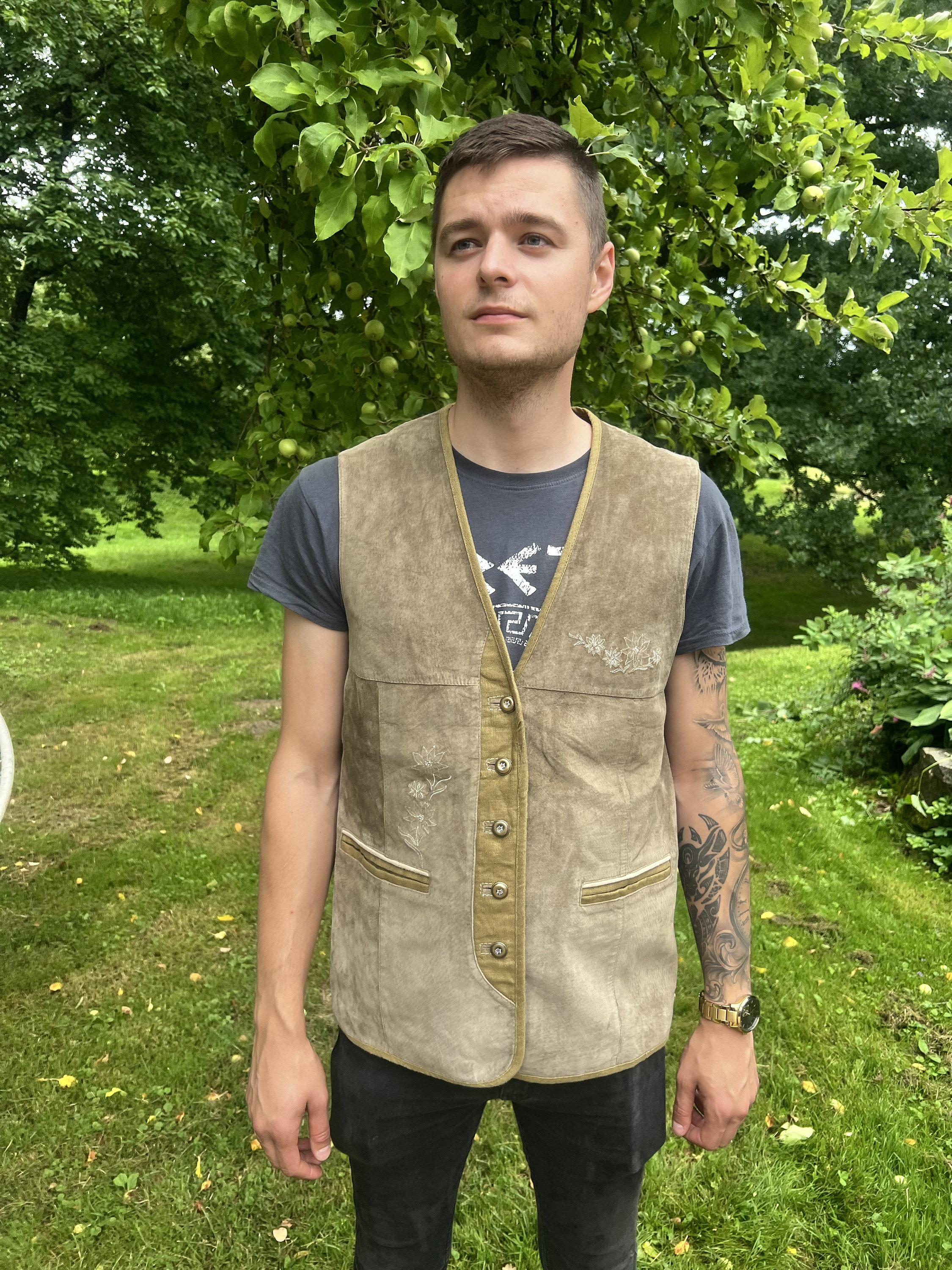トップス Euro Vintage Tyrolean Suede Vest Austrian Suede Vest, Trachten Leather Vest, Mens Oktoberfest