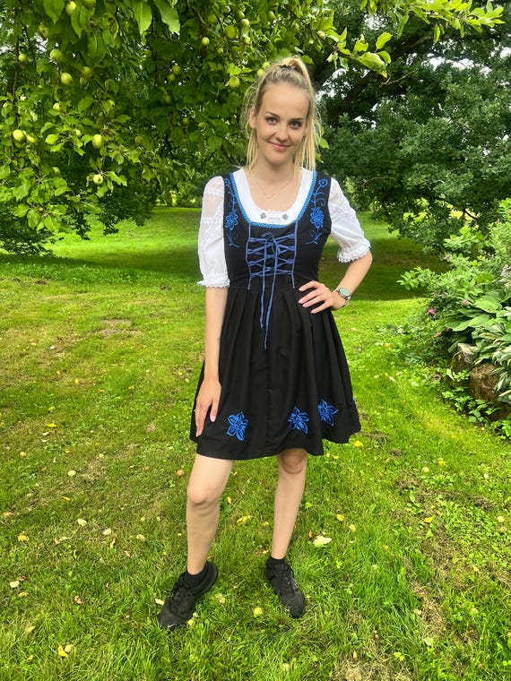 black dirndl dress Dirndl Kelly