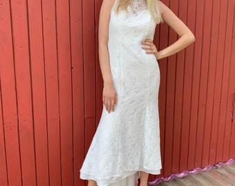 Elegant Ivory White Lace Wedding Dress Open-back Dress Mermaid Wedding Dress Spaghetti strap dress Body Wedding Dress Medium Size Dress