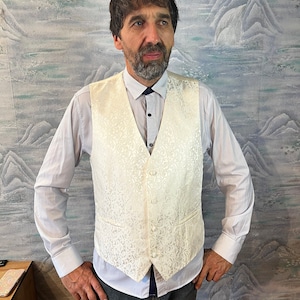 Vintage WILVORST Gentleman&#39;s Summer Wedding Formal Vest Ivory White Fitted Waistcoat Men&#39;s Classic Vest Size Medium Groom Waistcoat