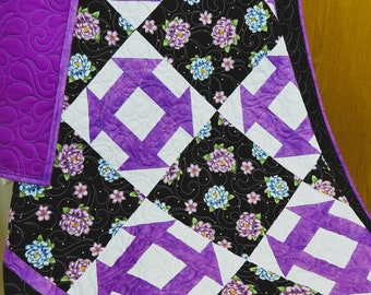 Floral Quilt: Purple Lavender Throw Blanket (62x68 inches)
