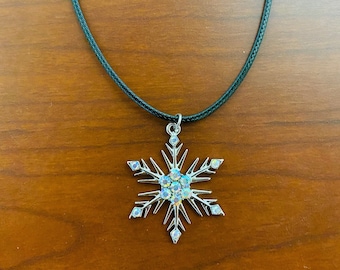 Elsa Necklace, Elsa Disney Bound, Frozen Elsa inspired Necklace, Snowflake Necklace, Elsa Snowflake, Elsa and Anna, Elsa snow necklace,