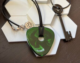 CORALINE Seeing Stone Necklace, Resin Looking Stone Amulet - Coraline Green Stone - Coraline key, Coraline Black Key, Coraline Costume