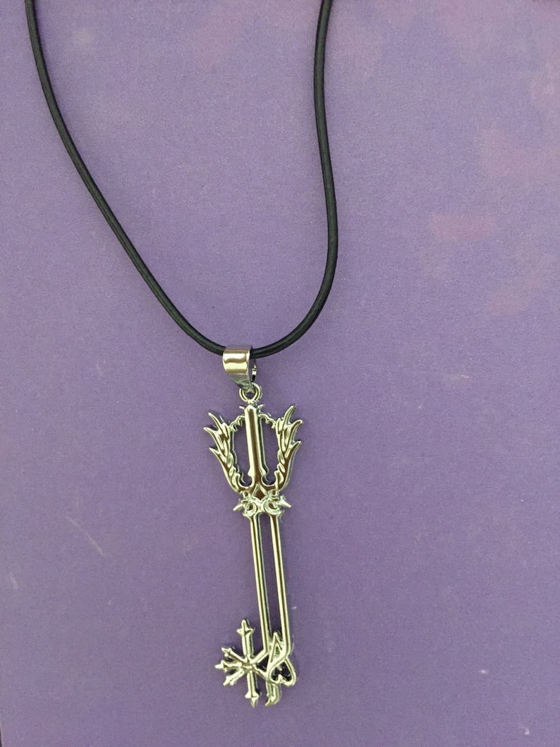 Kingdom Hearts Keyblade necklace, Kingdom Hearts Oathkeeper, Necklace, Oathkeeper Key Chain, Ultima keyblade, Oblivion keyblade image 5