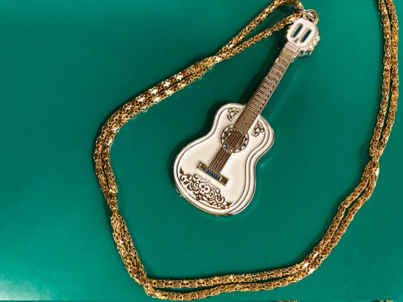 Collier guitare coco, Miguel guitare collier, collier guitare dHector, collier  guitare Miguel Rivera, guitare blanc collier, Miguel Cosplay -  France