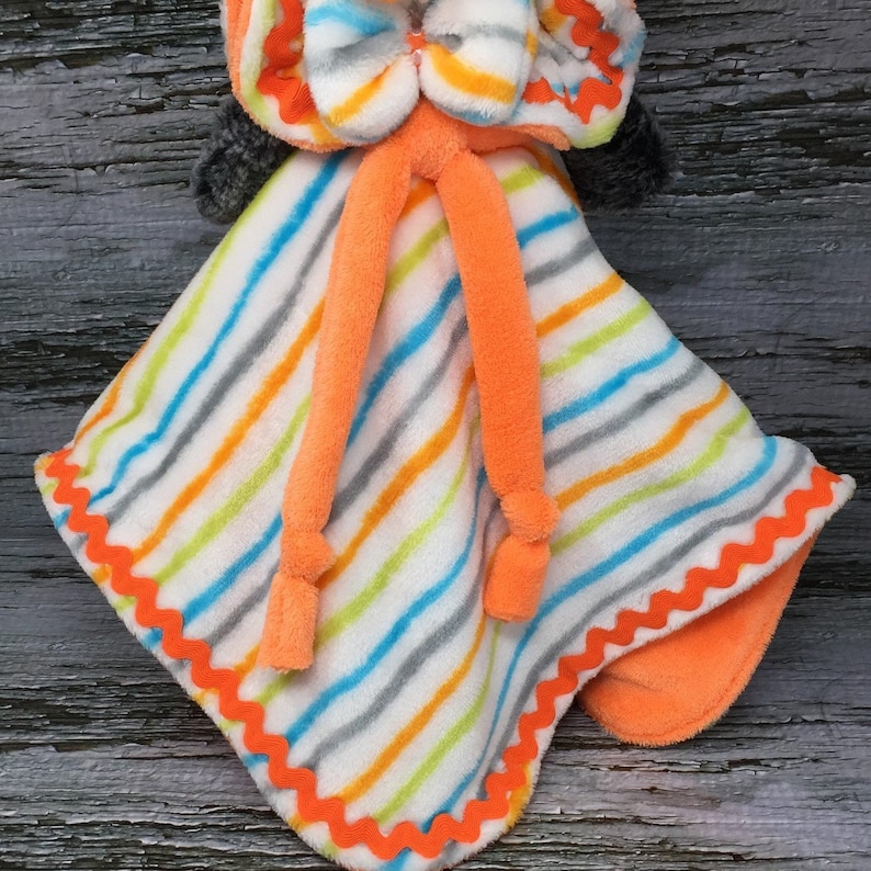 Stuffed Plush Toy Travel Blankie Gift for Boy or Girl Penguin Fleece Blanket Buddy for Kids Animal Snuggle Lovey for Baby or Child/'s Room