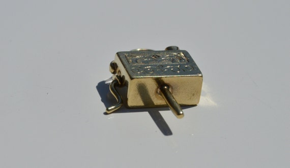 music box charm, antique 14k music box charm, Gol… - image 3