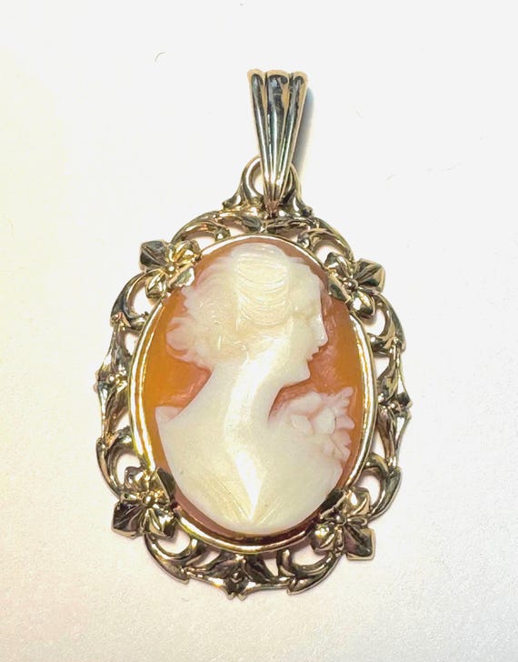 10k gold cameo shell pendant, ornate cameo pendant, orange shell cameo