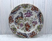 Victorian Imari style plate, possibly Bo 39 ness Pottery. Early 19th century Japanese style pottery dinner plate. Scalloped edge, hand painted