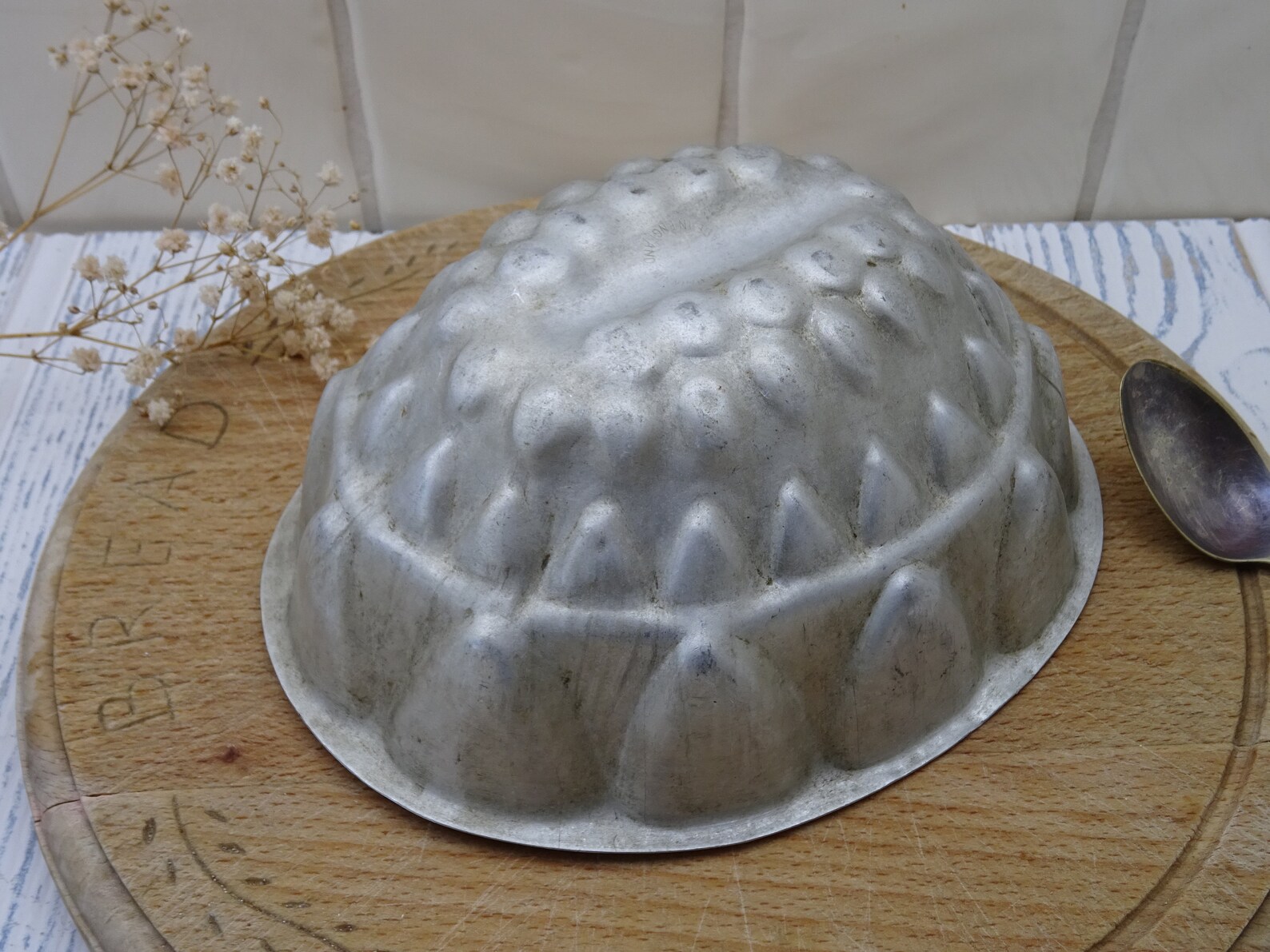 Vintage Aluminium Jelly Moulds. Oval and Circular Molds Etsy UK