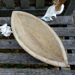 Antique carved walnut wood bowl, rustic Eastern European boat shaped wooden food bowl, serving dish, fruit bowl, primitive wood carved bowl