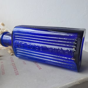 Antike Kobalt nicht genommen zu werden Giftflasche, knappe rechteckige 1,5 Unze, gerippte drei Seiten viktorianische Giftflasche, Flaschensammeln