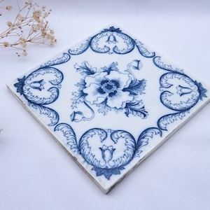 Art Nouveau tile, poppy, Victorian blue & white tile, COV England unused 6 inch floral ceramic tile, coaster, Victorian flower tile, poppies
