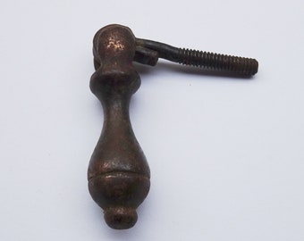 Tirador de cajón victoriano, tirador de hierro. Tirador de armario, pomo de cajón, tirador de cajón, con tinte cobre. Recuperado, restauración de muebles, bricolaje.