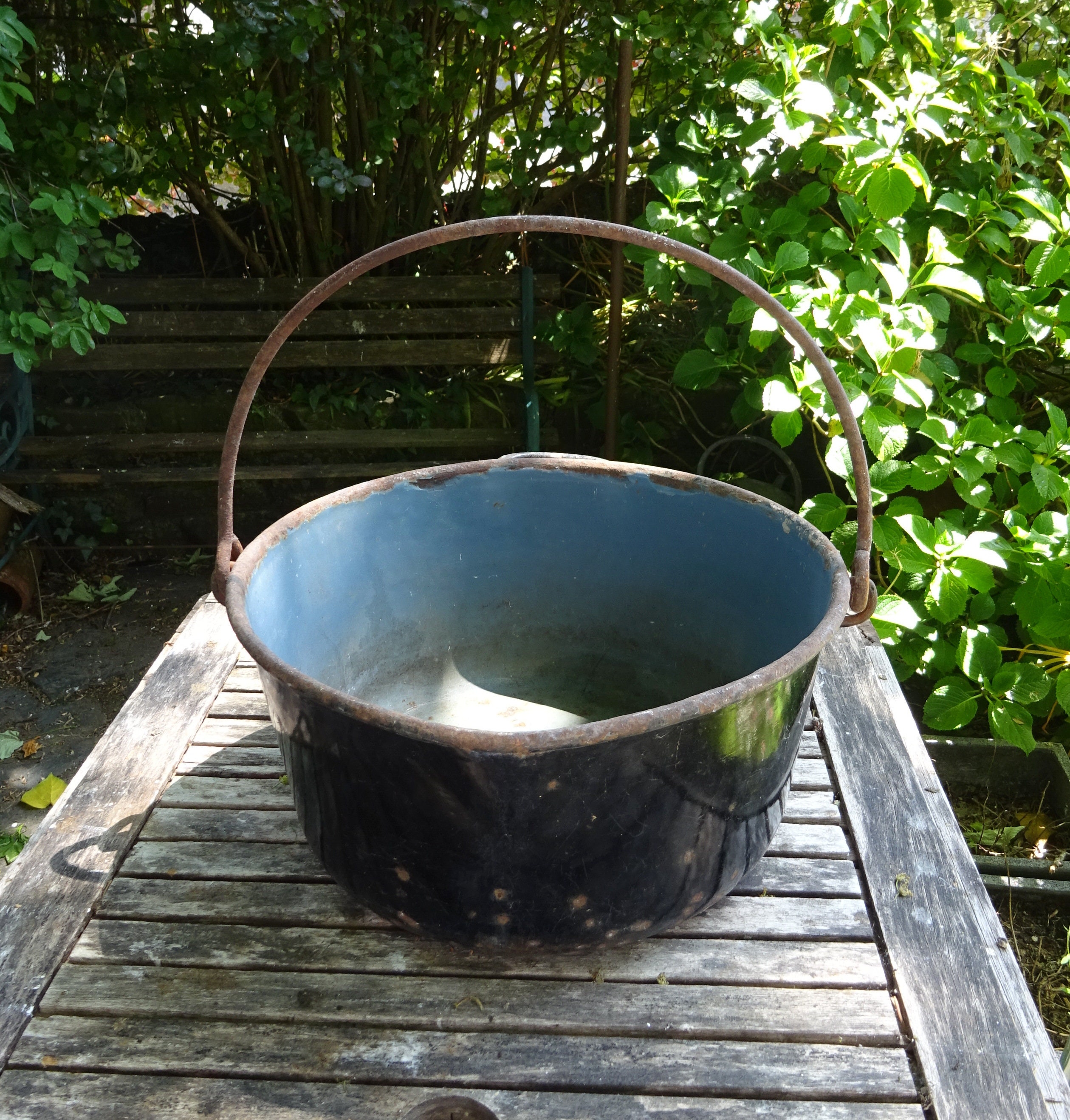 Vintage Enamelled Cast Iron Cauldron, Large Enamelware Cooking Pot With  Handle and Pouring Spout, Preserve Pan, Grey & Black Enamel Pan 