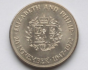 Uncirculated crown Queen Elizabeth II & Prince Phillip 25th Wedding Anniversary 1947 - 1972 commemorative coin money coinage collectable