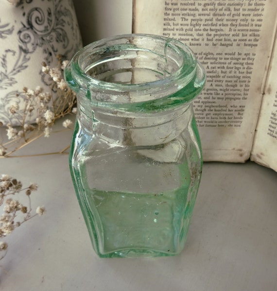 Antique glass jar embossed on the base Matthias & Harrison - Etsy 日本
