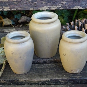 Victorian Medova Cream pot, 9 cm pottery jar, 1800&#39;s earthenware pot. Kitchenalia, vase, kitchen, food storage, paint brush pot, pen pot