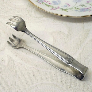 Antique silver plated sugar tongs by Tudor Plate. Claw sugar nips, serving cutlery, kitchenalia, Edwardian silverware, Victorian flatware