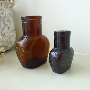 Antique OXO bottle x 1, amber glass 1920&#39;s 4 oz OXO and Edwardian 1 oz OXO bottles, old kitchenalia, bud vases, cutting vases, tablescaping